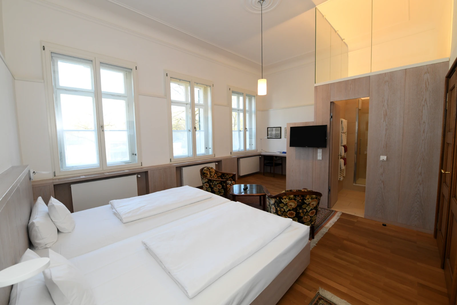 Schloss Suresnes Doppelzimmer