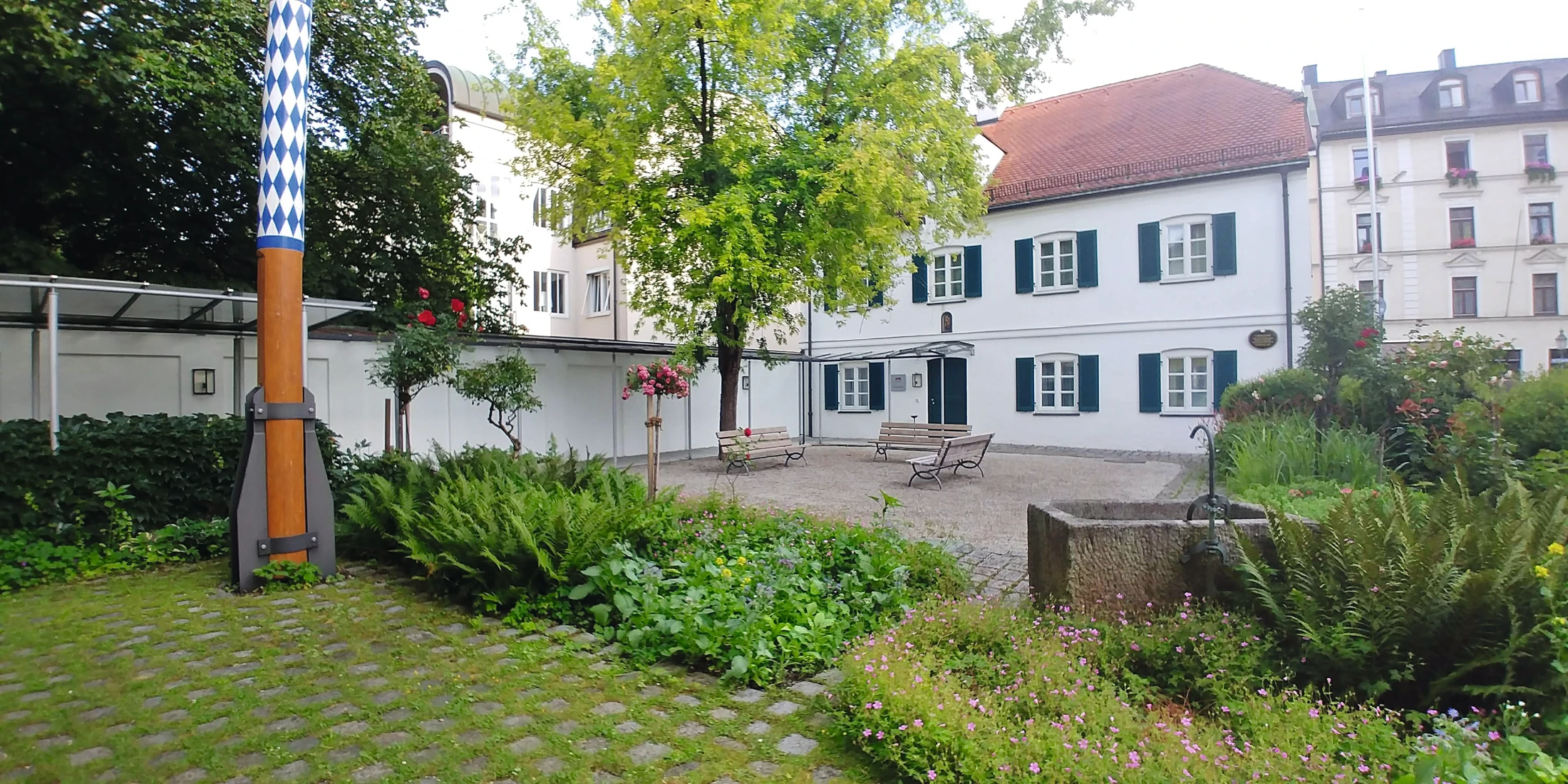Außenansicht des Viereckhofs