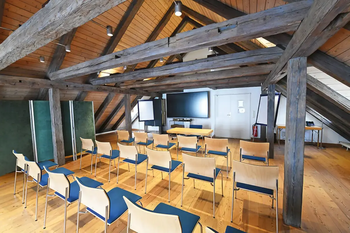 Der rustikale Konferenzraum im Viereckhof